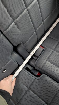 kia_pv5_mittelsitz_breite.jpg