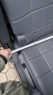 kia_pv5_aussensitz_breite.jpg